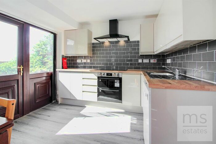 5 Bedroom End Of Terrace House To Rent In Park Road, Nottingham, NG7