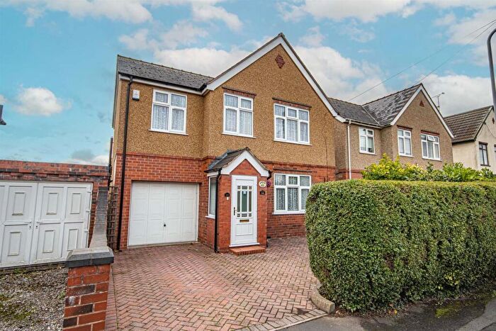 4 Bedroom Detached House For Sale In Alexandra Crescent, Uttoxeter, Staffordshire, ST14