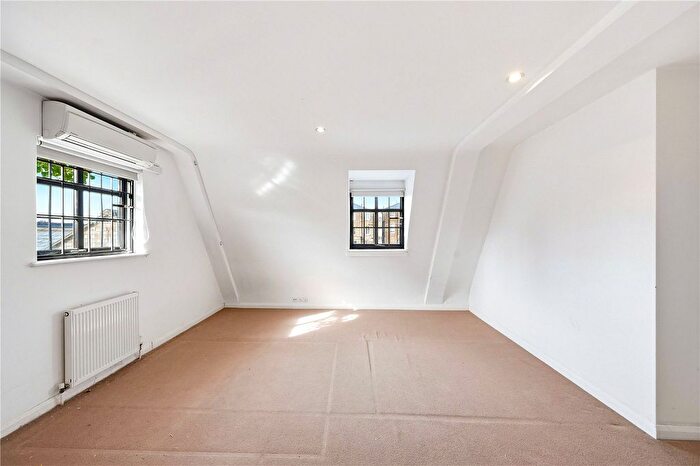 2 Bedroom Flat To Rent In St. Pauls Crescent, Camden, London, NW1