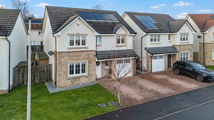 4 Bedroom Detached House For Sale In Portree Crescent, Bishopton, PA7