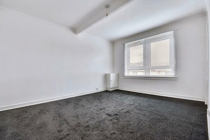 2 Bedroom Flat To Rent In Skye Street, Inverclyde, Greenock, PA16