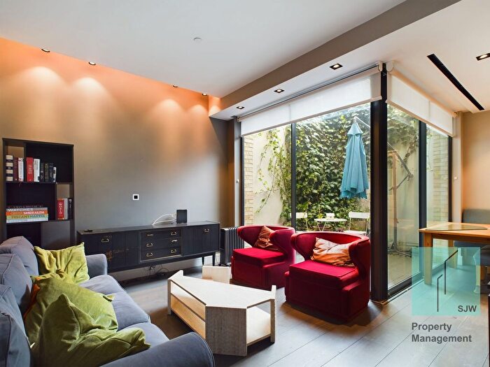 2 Bedroom Flat To Rent In Young Street, London, W8