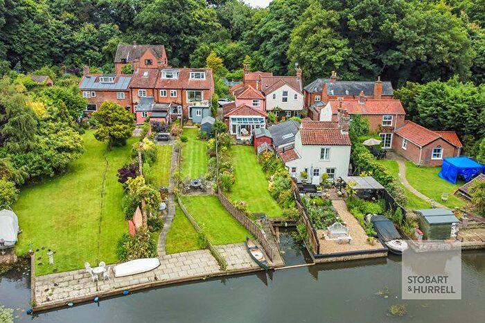 2 Bedroom Detached House For Sale In River View, Anchor Street, Coltishall, Norfolk, NR12