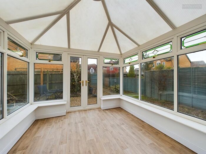3 Bedroom End Of Terrace House For Sale In Rothwell Way, Peterborough, PE2