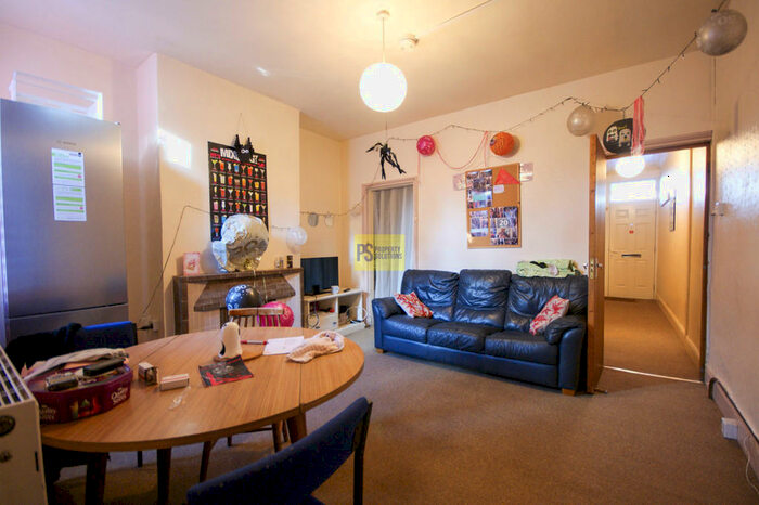 6 Bedroom Terraced House To Rent In Tiverton Road, Selly Oak - Student Property, B29