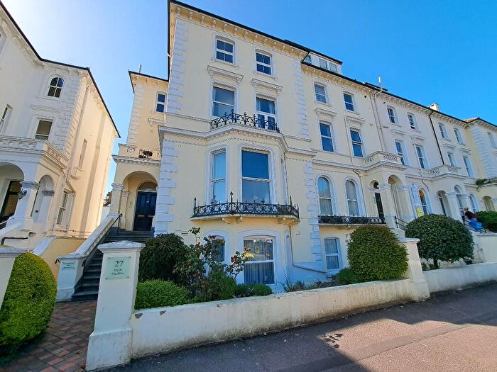 2 Bedroom Flat To Rent In Hyde Gardens, Eastbourne, East Sussex, BN21