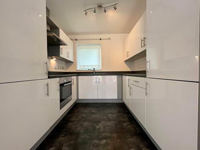 3 Bedroom House To Rent In Windrush Grove, Edgbaston, Birmingham, B15