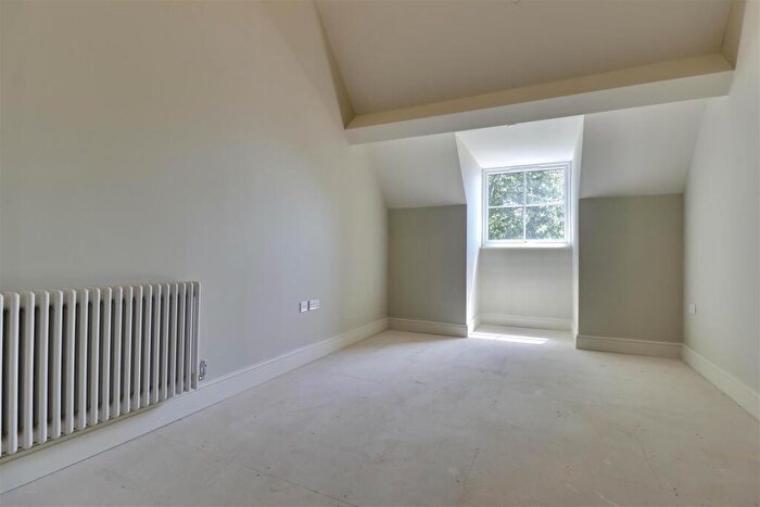 2 Bedroom Flat To Rent In Elm Gardens, Southsea, PO5