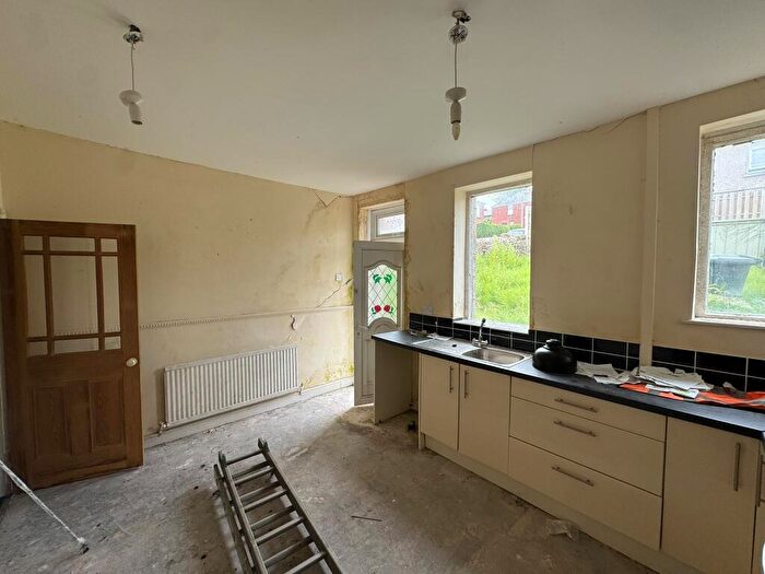 2 Bedroom Semi Detached House For Sale In Victoria Road, Stocksbridge, Sheffield, South Yorkshire, S36
