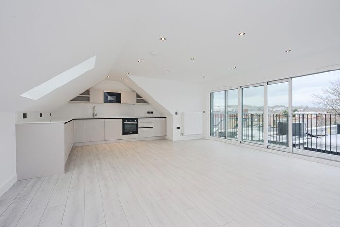 3 Bedroom Flat For Sale In The Broadway, Wimbledon, London, SW19