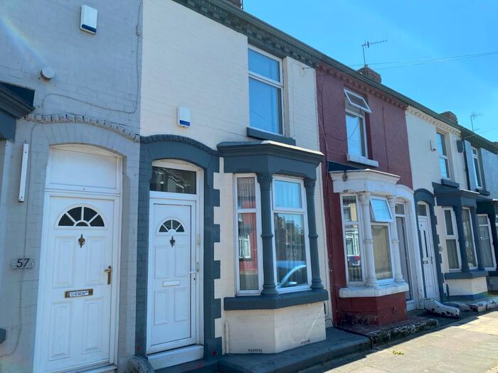 2 Bedroom House To Rent In Strathcona Road, L15