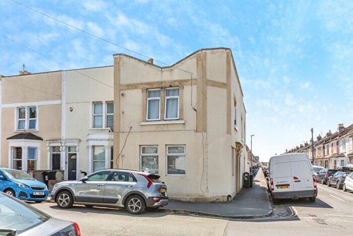 2 Bedroom Flat For Sale In South Street, Bristol, BS3