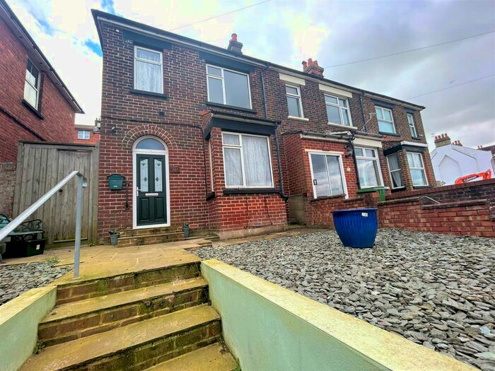 3 Bedroom End Of Terrace House To Rent In Broomgrove Road, Hastings, TN34