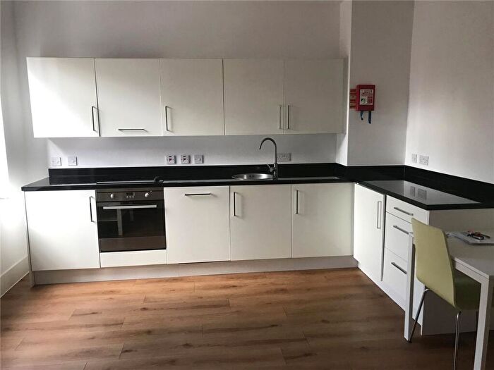 Flat To Rent In Town Hall, Bexley Square, Salford, Manchester, M3