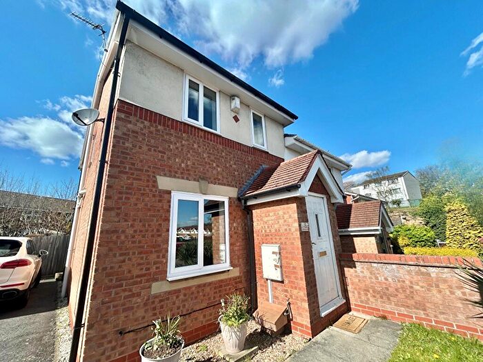 2 Bedroom House To Rent In Marham Close, Nottingham, NG2