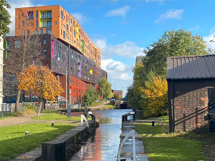 2 Bedroom Flat To Rent In Lampwick Lane, Manchester, Greater Manchester, M4