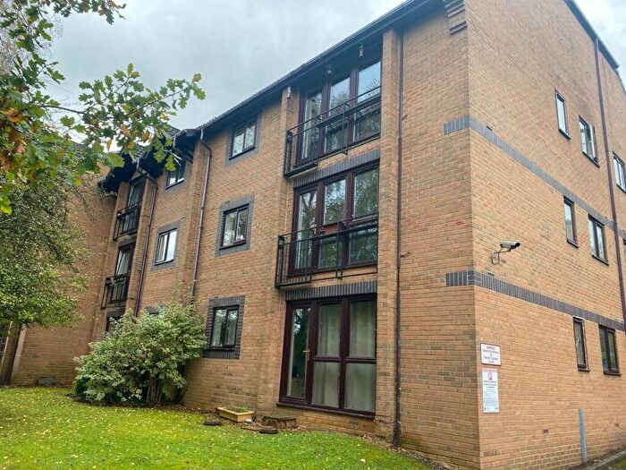 2 Bedroom Apartment To Rent In Beaufort Heights, Bristol, BS5