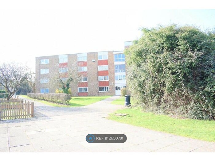 1 Bedroom Flat To Rent In Dearne Walk, Bedford, MK41