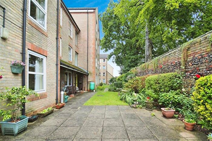 1 Bedroom Retirement Property To Rent In Homesarum House, Wilton Road, Salisbury, SP2