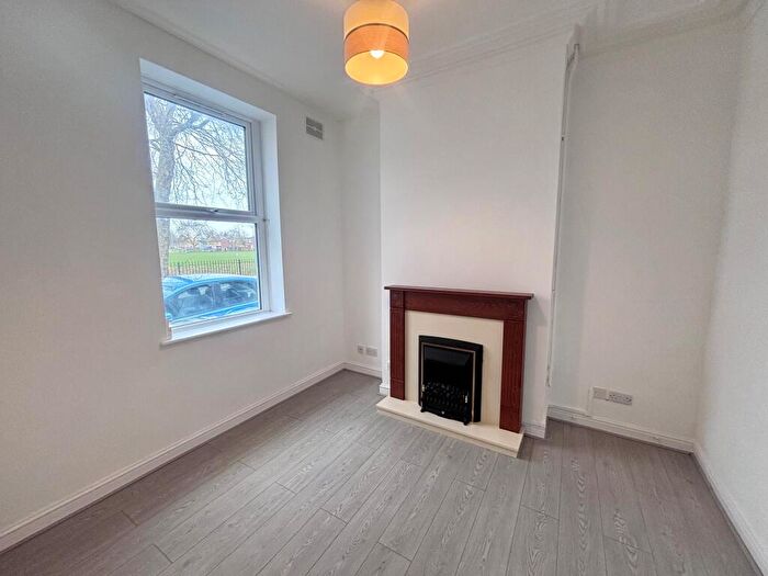 2 Bedroom Terraced House To Rent In Leonard Street, Hull, HU3