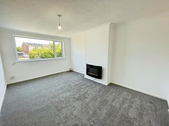 2 Bedroom Apartment To Rent In Wheatfield Road, Lincoln, LN6