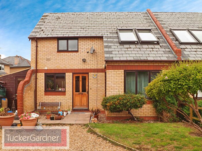 2 Bedroom Property To Rent In Riddy Close, Cambridge, CB22