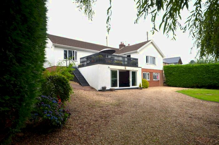 5 Bedroom Bungalow For Sale In Withleigh, Tiverton, Devon, EX16