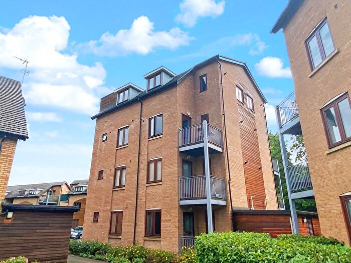 1 Bedroom Flat To Rent In Abberley Wood, Great Shelford, Cambridge, Cambridgeshire, CB22