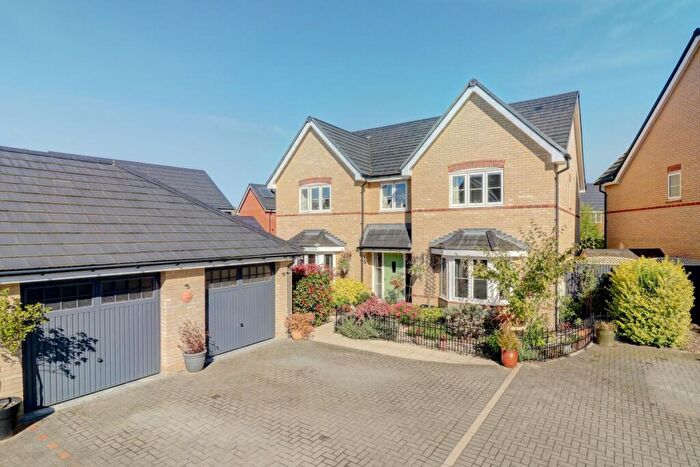 5 Bedroom Detached House For Sale In Barley Close, Longwick, Princes Risborough, Buckinghamshire, HP27