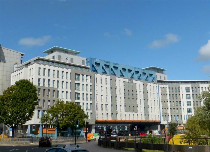 2 Bedroom Apartment To Rent In St James Barton, Bristol, BS1