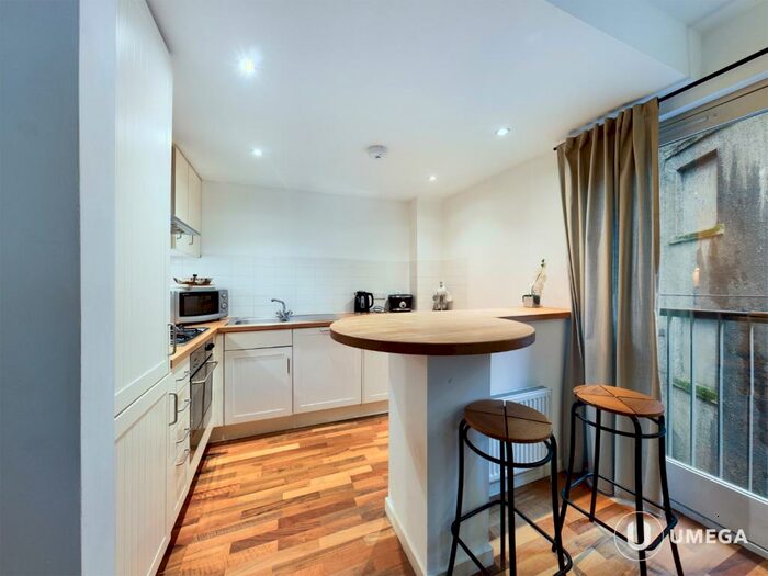1 Bedroom Flat To Rent In Cowgatehead, Old Town, Edinburgh, EH1