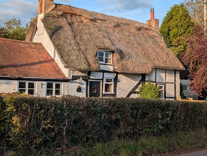 2 Bedroom Cottage For Sale In Highleadon, Newent, Gloucestershire, GL18