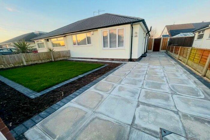 2 Bedroom Bungalow To Rent In Beech Avenue, Liverpool, L31