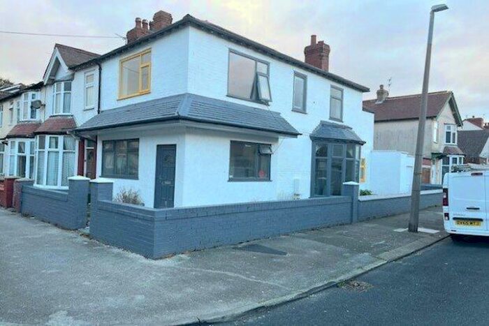 2 Bedroom Flat To Rent In Warrenhurst Road, Fleetwood, FY7