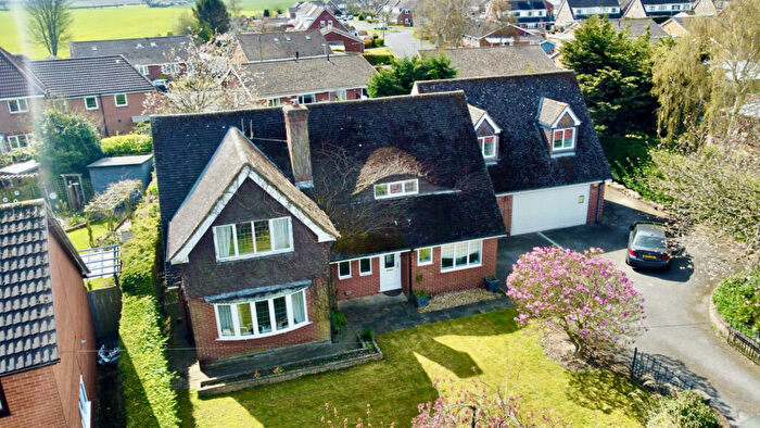 4 Bedroom Detached House For Sale In Old Road, Leconfield, HU17