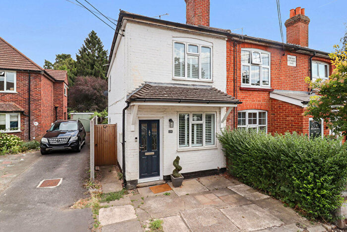 2 Bedroom House For Sale In Chertsey Road, Windlesham, GU20