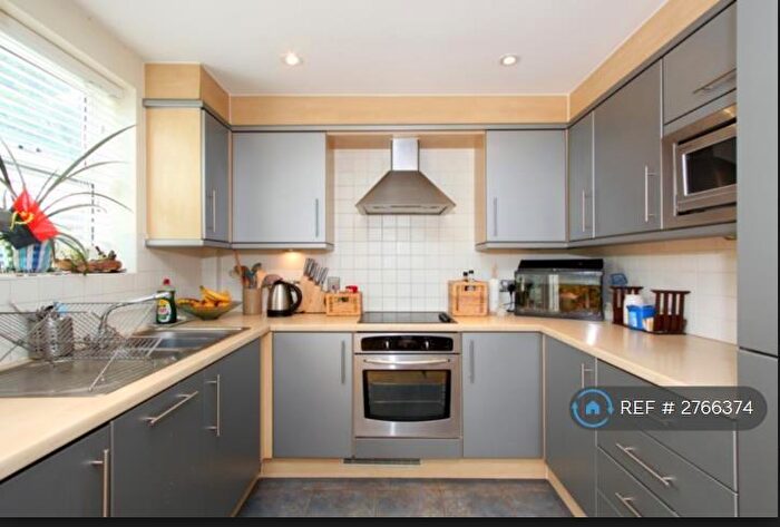 3 Bedroom Terraced House To Rent In Clifden Mews, London, E5