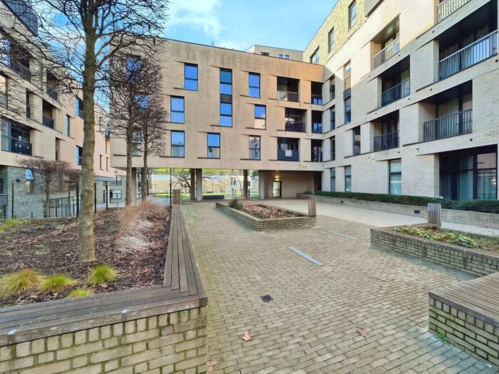 1 Bedroom Flat To Rent In Burgess Springs, Chelmsford, CM1