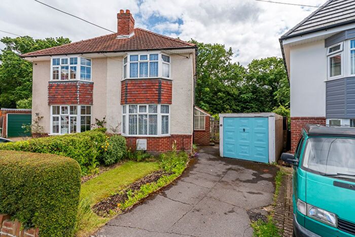 3 Bedroom Semi Detached House For Sale In Seaview Estate, Netley Abbey, SO31