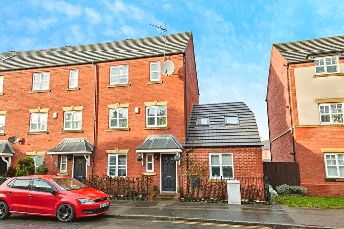 4 Bedroom End Of Terrace House For Sale In Dallow Street, Burton-On-Trent, DE14