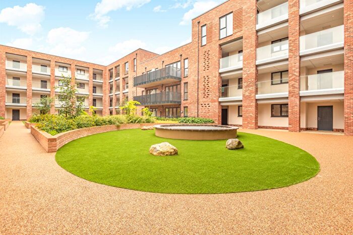 1 Bedroom Flat To Rent In Reynard Way, Brentford, TW8