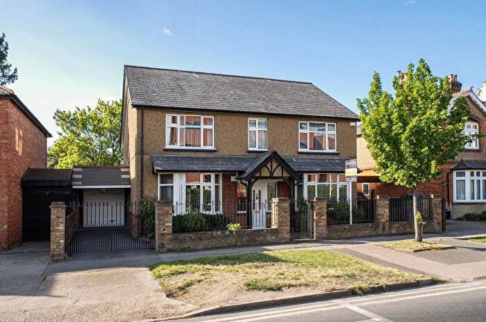 6 Bedroom Detached House For Sale In High Road, Ickenham, UB10