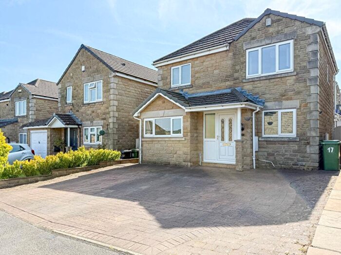 3 Bedroom Detached House For Sale In Mullion Avenue, Honley, Holmfirth, HD9
