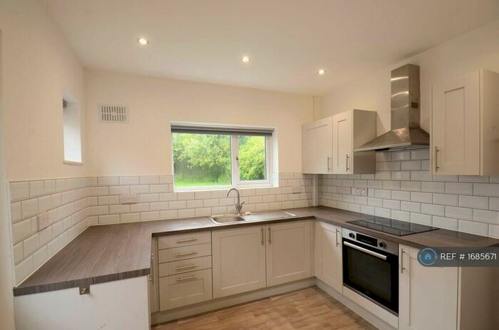 3 Bedroom Semi-Detached House To Rent In Lingfield Close, Darlington, DL1