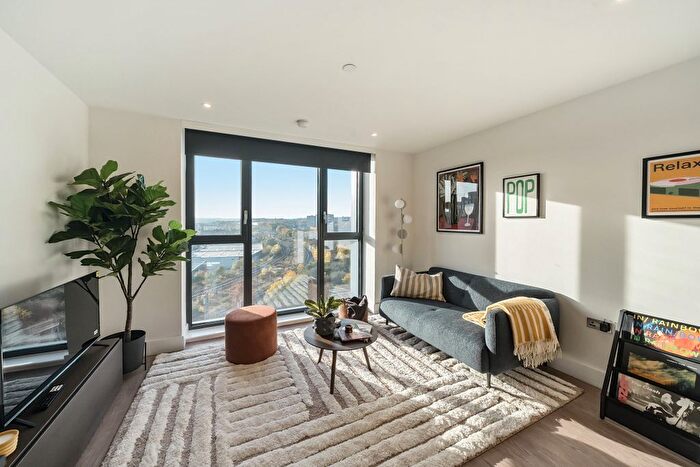 Studio To Rent In Whitehall, Leeds, LS12