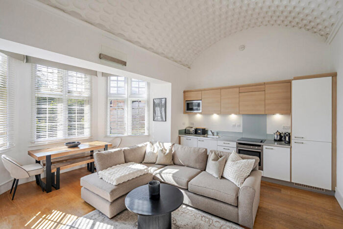 1 Bedroom Apartment For Sale In The Galleries, Brentwood, CM14