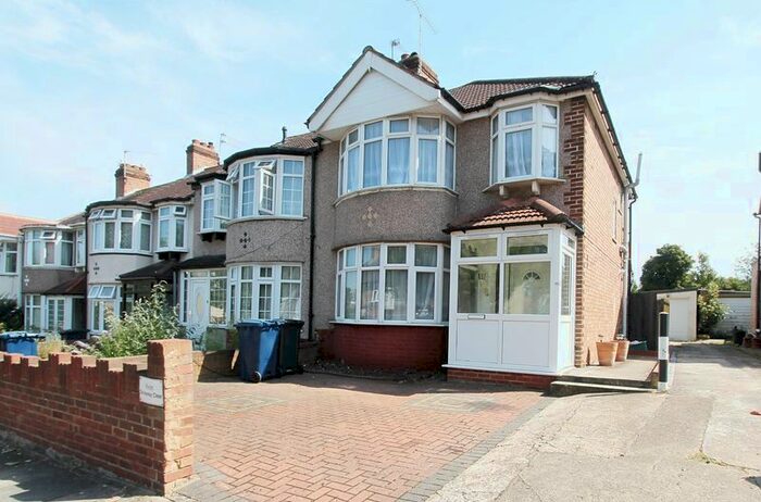 3 Bedroom End Of Terrace House To Rent In Oldfield Lane South, Greenford, UB6