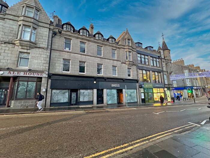 2 Bedroom Flat To Rent In Schoolhill, City Centre, Aberdeen, AB10