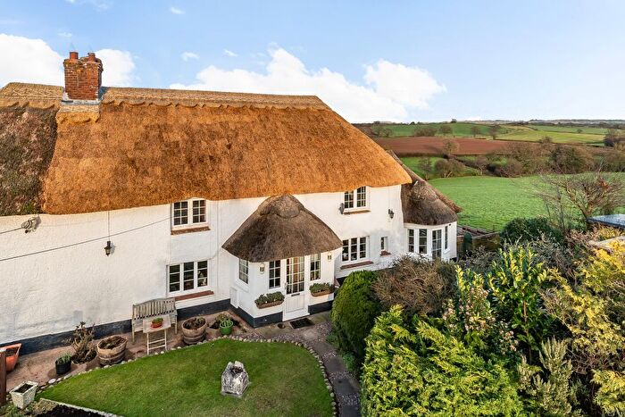 4 Bedroom Semi-Detached House For Sale In Clyst Honiton, Exeter, EX5