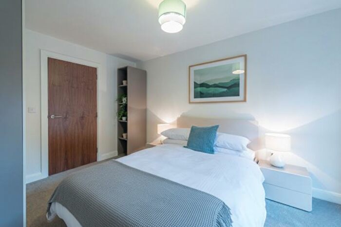 2 Bedroom Apartment To Rent In St. Johns Road, Leeds, West Yorkshire, LS3